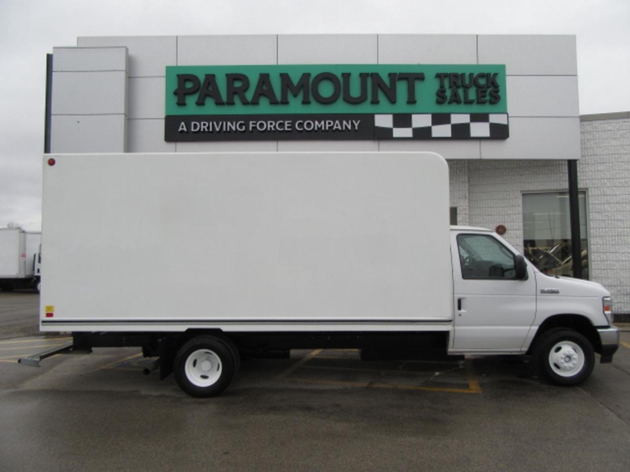 2021 Ford E-Series GAS 16 FT CUBE VAN WITH ROLLOUT RAMP Photo