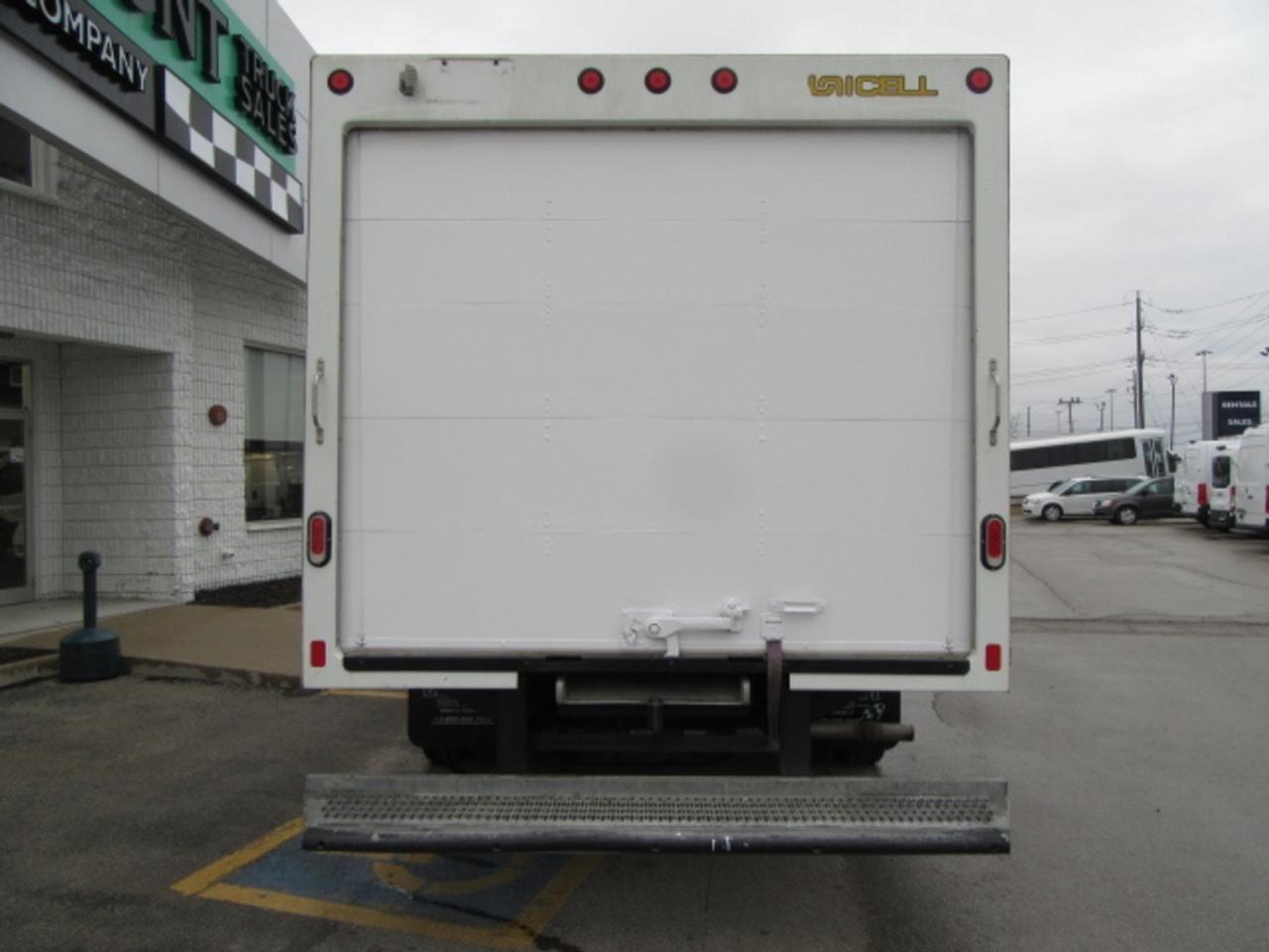 2021 Ford E-Series GAS 16 FT CUBE VAN WITH ROLLOUT RAMP Photo