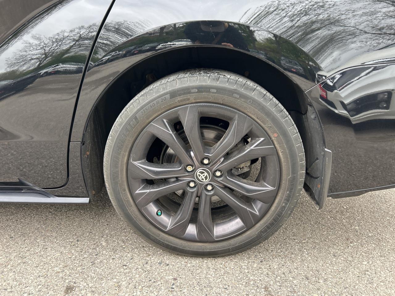 2021 Toyota Sienna XSE 7-PASS, HYBRID, CLEAN CARFAX, SUNROOF, LEATHER Photo