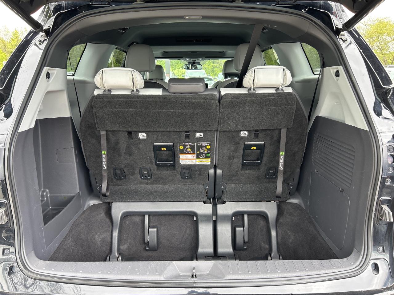 2021 Toyota Sienna XSE 7-PASS, HYBRID, CLEAN CARFAX, SUNROOF, LEATHER Photo