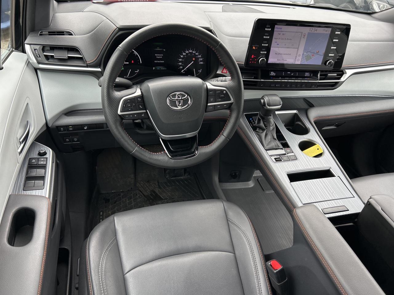 2021 Toyota Sienna XSE 7-PASS, HYBRID, CLEAN CARFAX, SUNROOF, LEATHER Photo