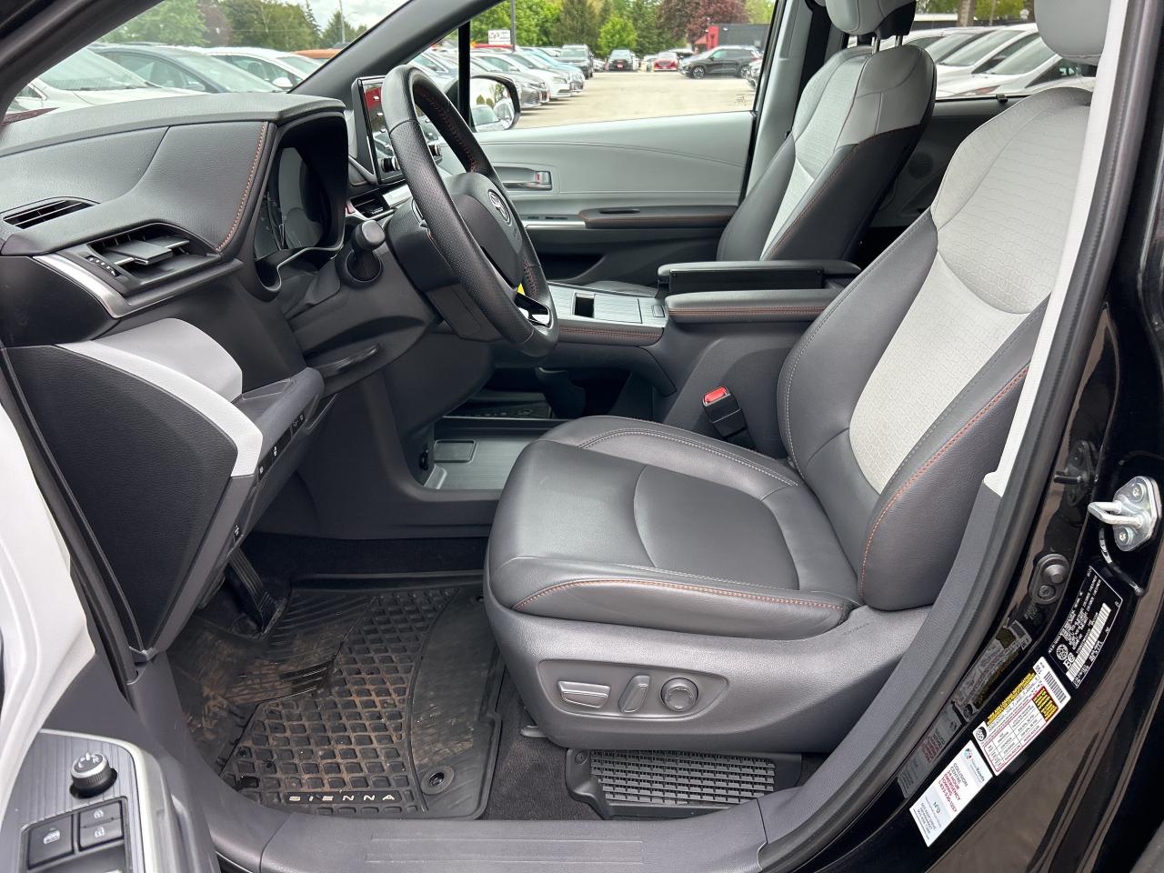 2021 Toyota Sienna XSE 7-PASS, HYBRID, CLEAN CARFAX, SUNROOF, LEATHER Photo