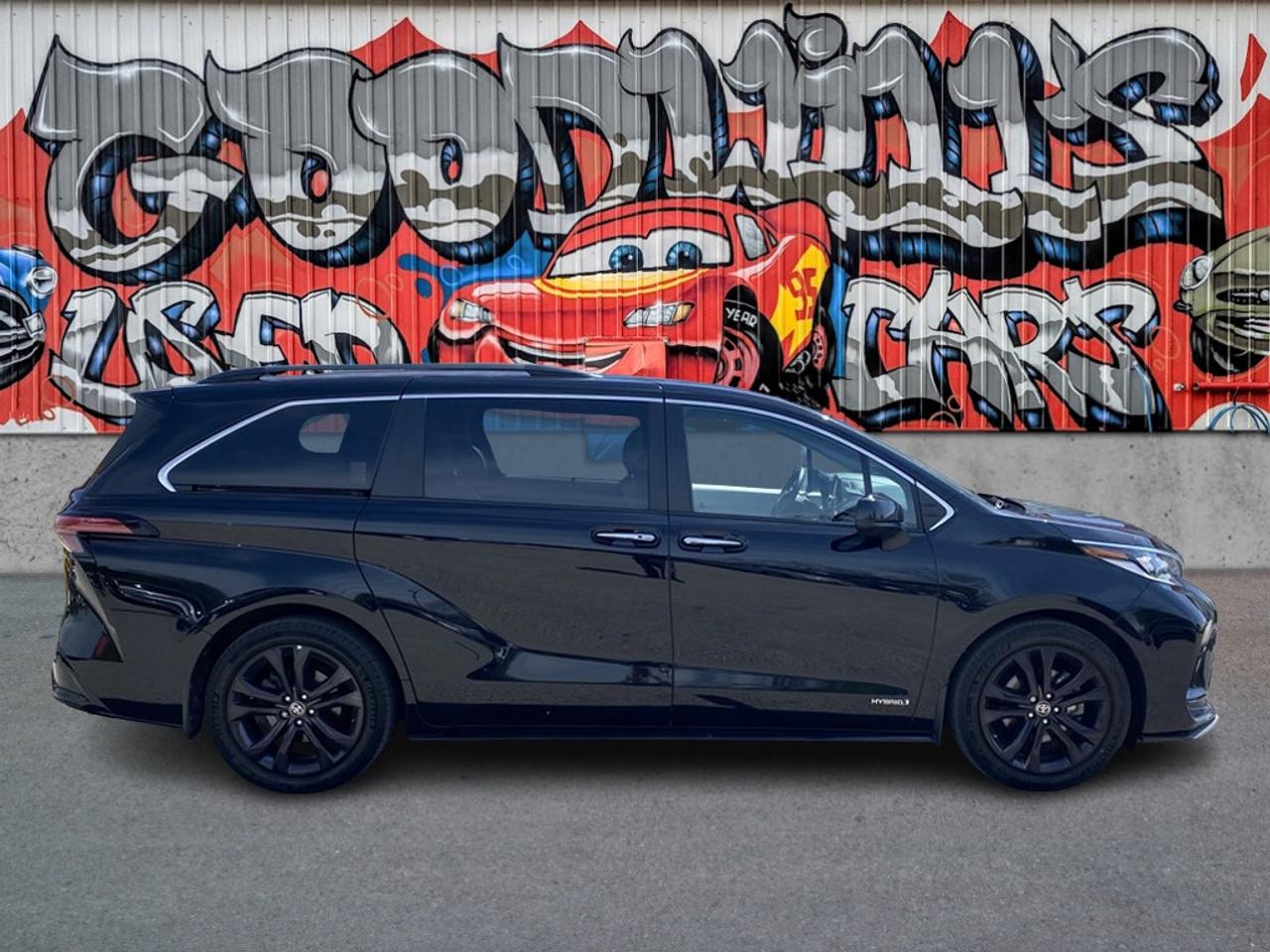 2021 Toyota Sienna XSE 7-PASS, HYBRID, CLEAN CARFAX, SUNROOF, LEATHER Photo0