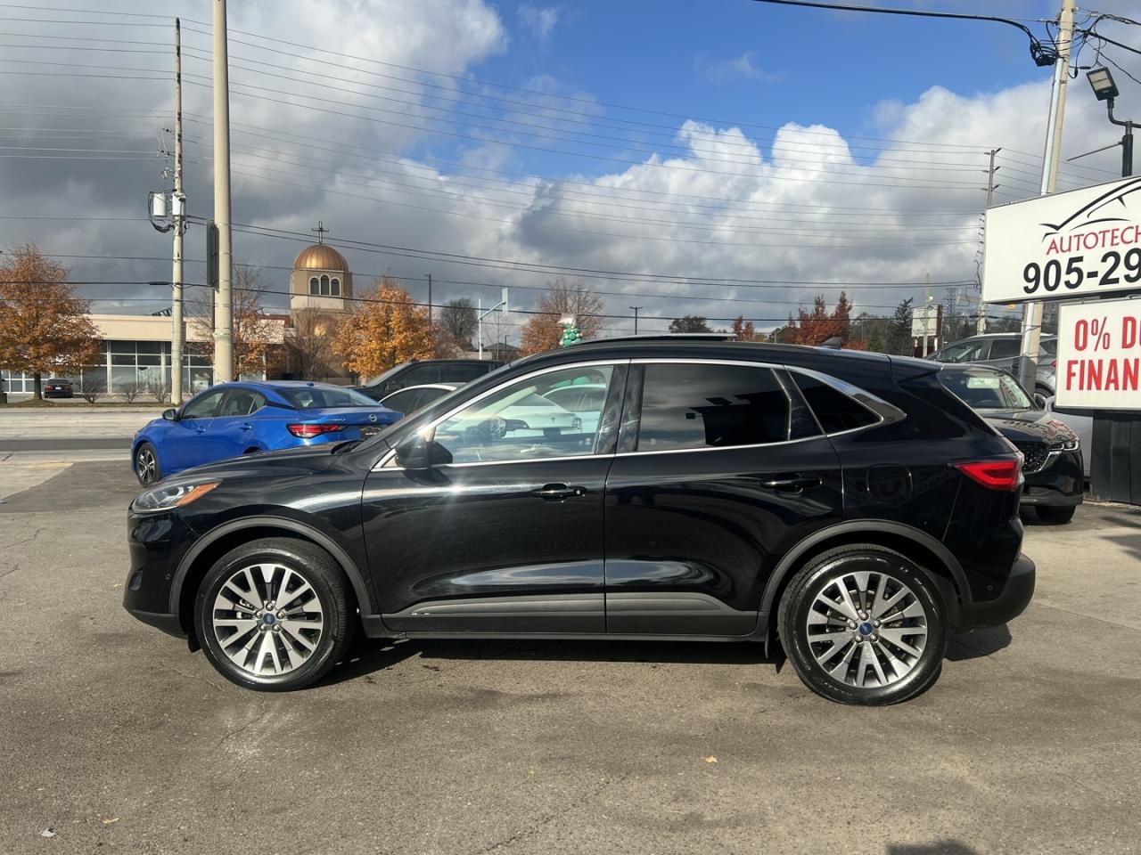 2021 Ford Escape TITANIUM AWD   Leather   Pano Roof   Navi Photo