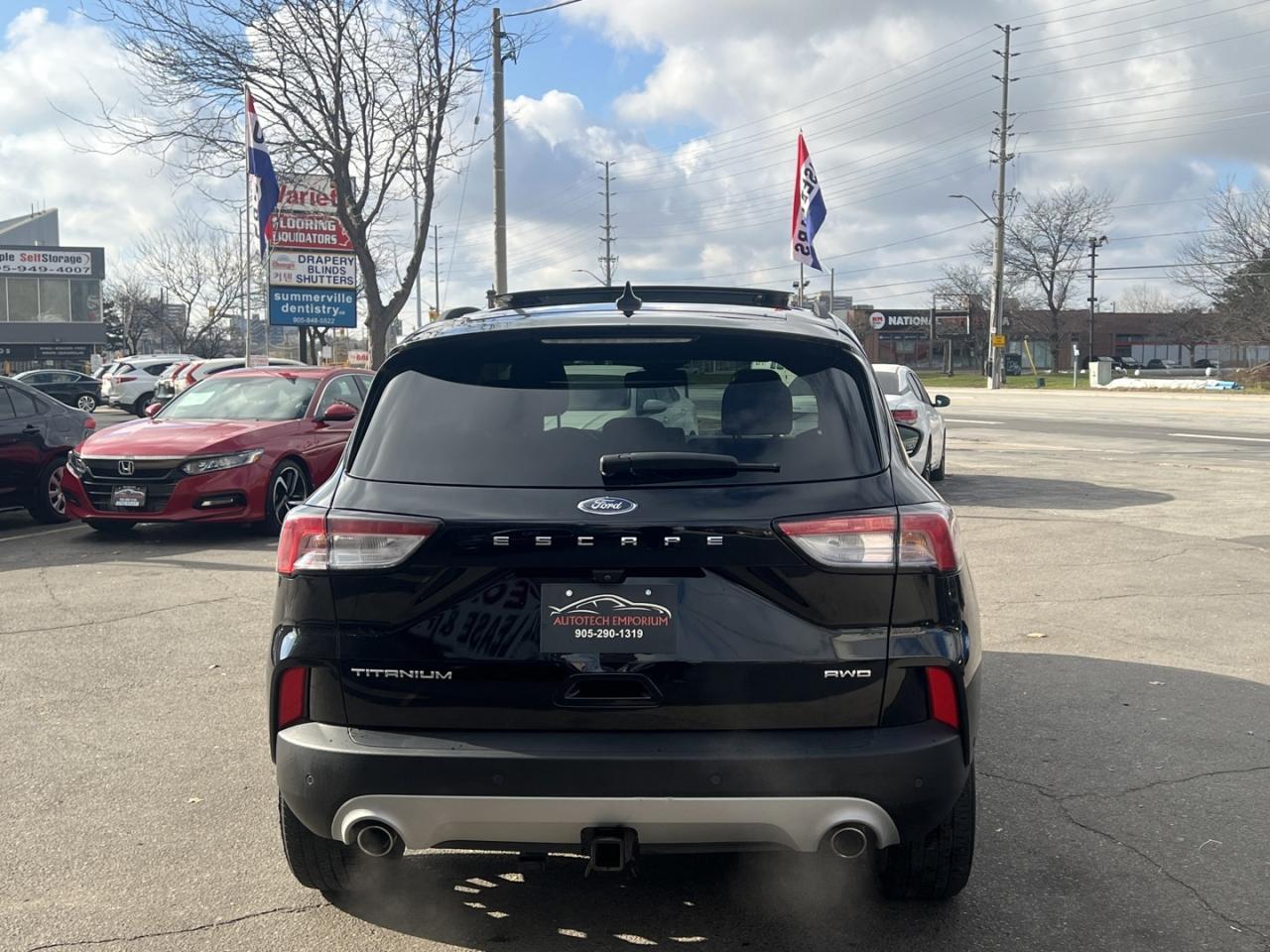 2021 Ford Escape TITANIUM AWD   Leather   Pano Roof   Navi Photo2