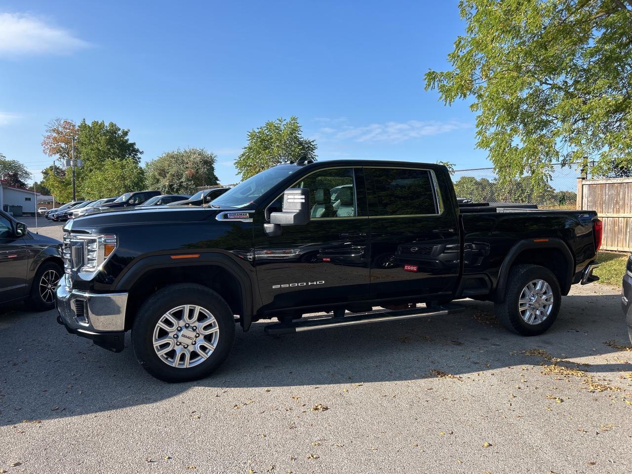2021 GMC SIERRA 2500HD SLE, DIESEL, CLEAN CARFAX, REMOTE START, LEATHER! Photo