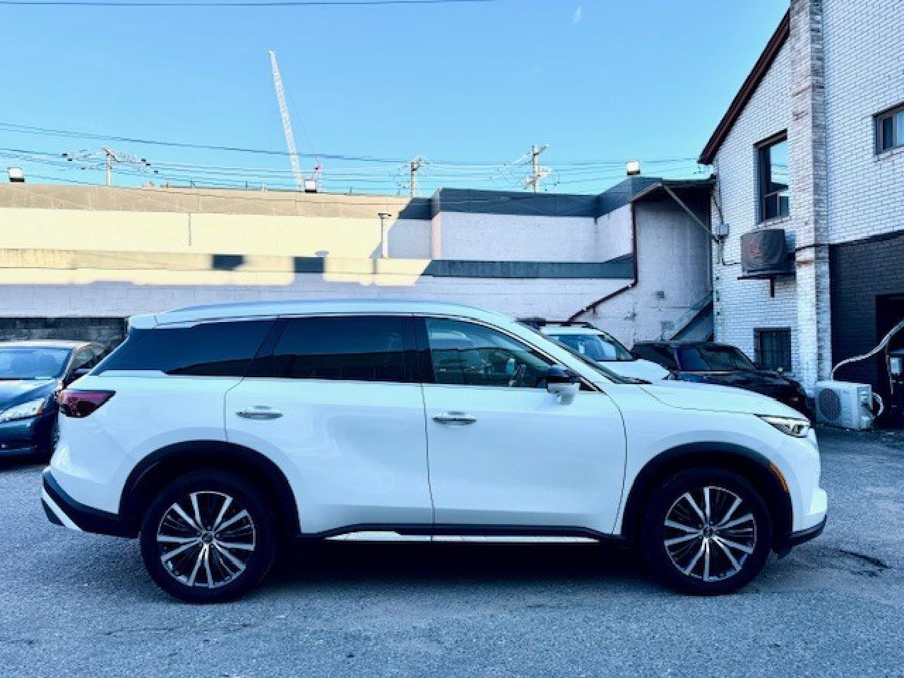 2023 Infiniti QX60 SENSORY, PRO-PILOT, HUD, 3-ZONE CLIMATE, BOSE Photo3