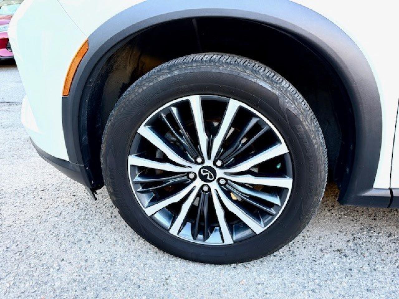 2023 Infiniti QX60 SENSORY, PRO-PILOT, HUD, 3-ZONE CLIMATE, BOSE Photo