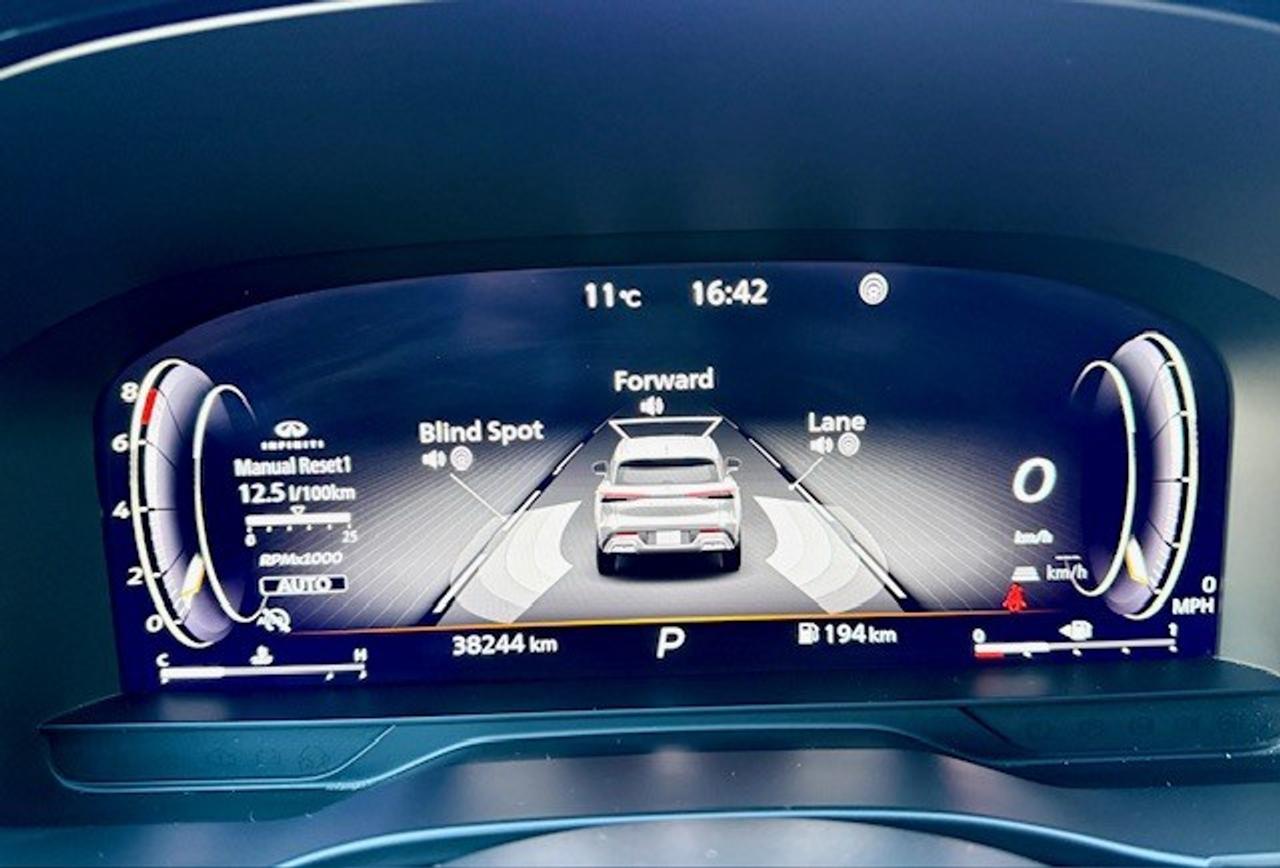 2023 Infiniti QX60 SENSORY, PRO-PILOT, HUD, BOSE, HITCH, MASSAGE SEAT Photo