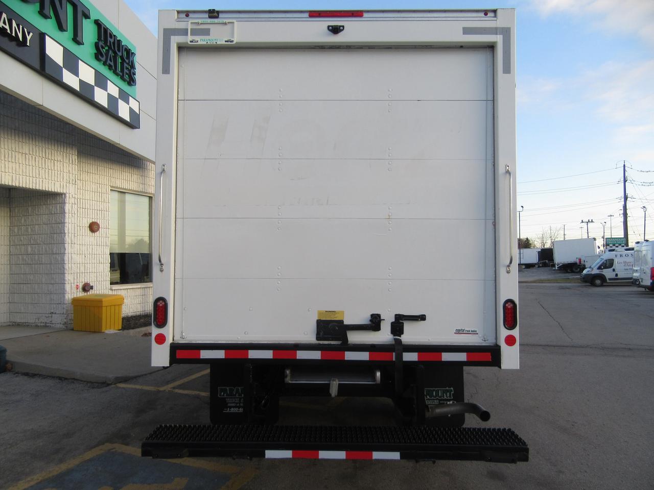 2023 Chevrolet Express 3500 GAS 14FT ALUMINUM CUBE VAN WITH ROLLOUT RAMP Photo3
