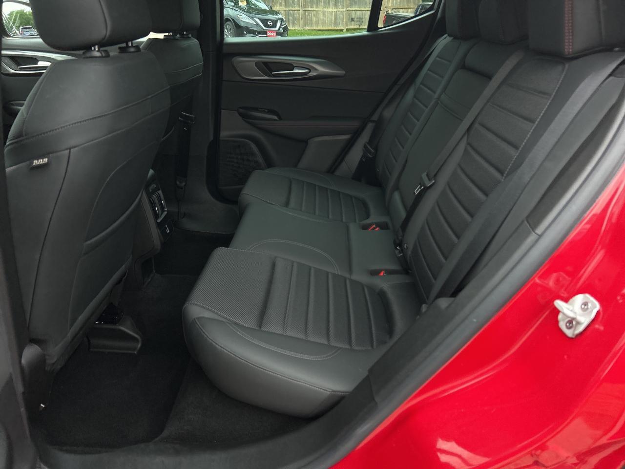 2023 Dodge Hornet GT, REMOTE START, CLEAN CARFAX, BACK UP CAMERA! Photo