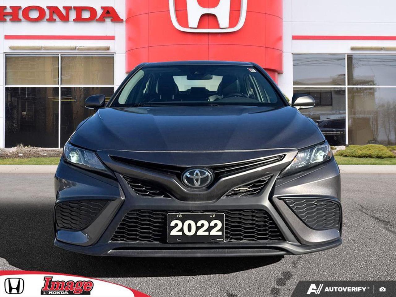 2022 Toyota Camry SE   APPLE CARPLAY   HTD SEATS   REAR CAM Photo2