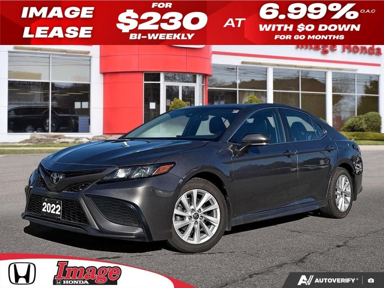 2022 Toyota Camry SE   APPLE CARPLAY   HTD SEATS   REAR CAM Photo0