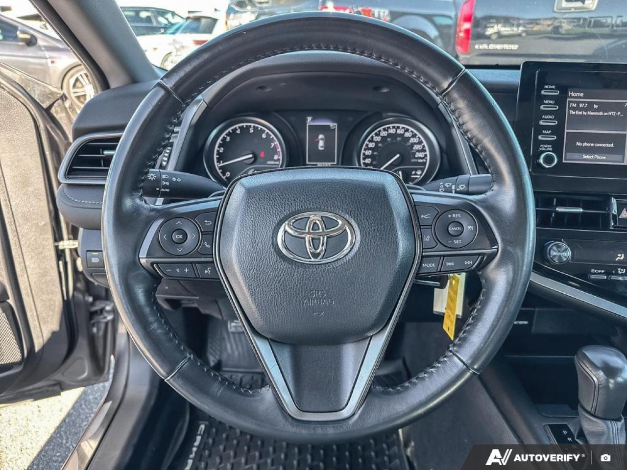 2022 Toyota Camry SE   APPLE CARPLAY   HTD SEATS   REAR CAM Photo