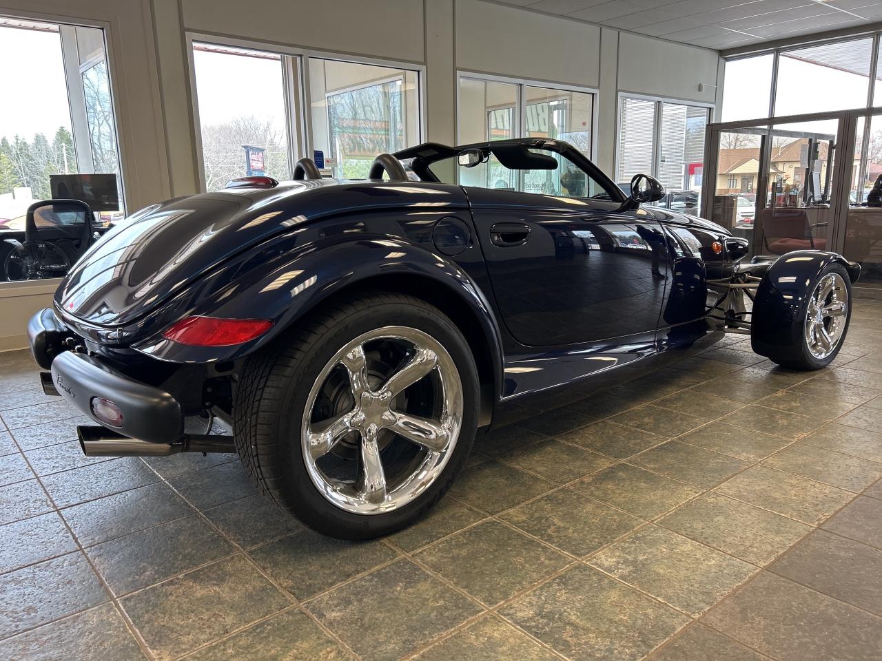 2001 Plymouth Prowler ROADSTER, LEATHER, CLEAN CARFAX, LIKE NEW! Photo