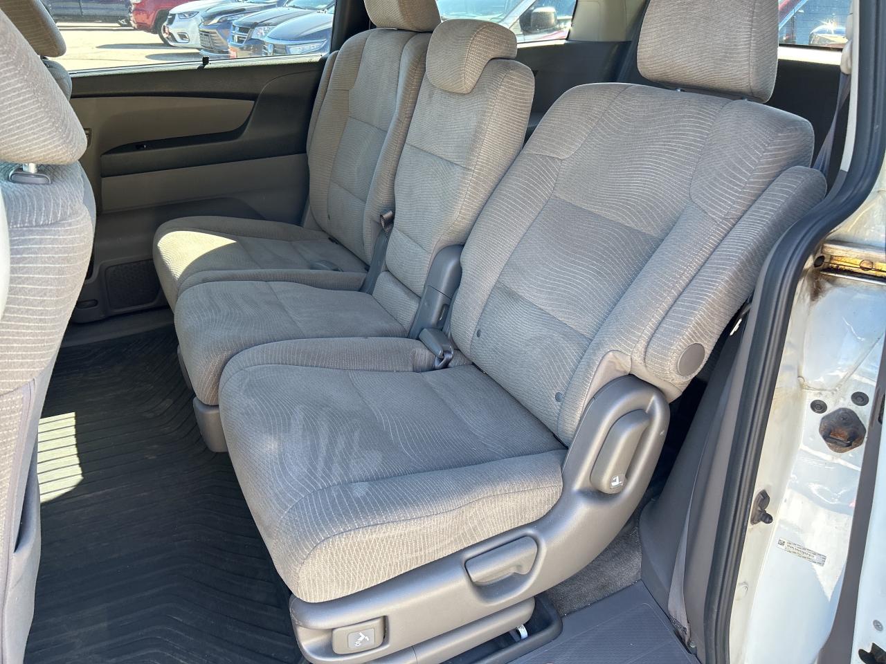 2013 Honda Odyssey EX, HEATED SEATS, CLEAN CARFAX! Photo