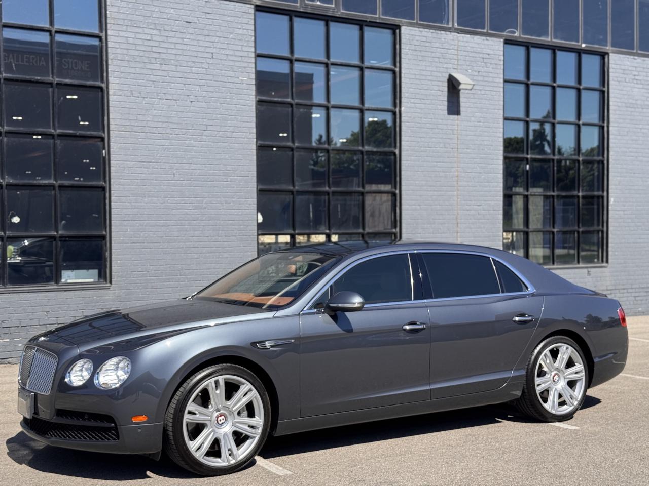 2018 Bentley Flying Spur V8 Sedan Photo