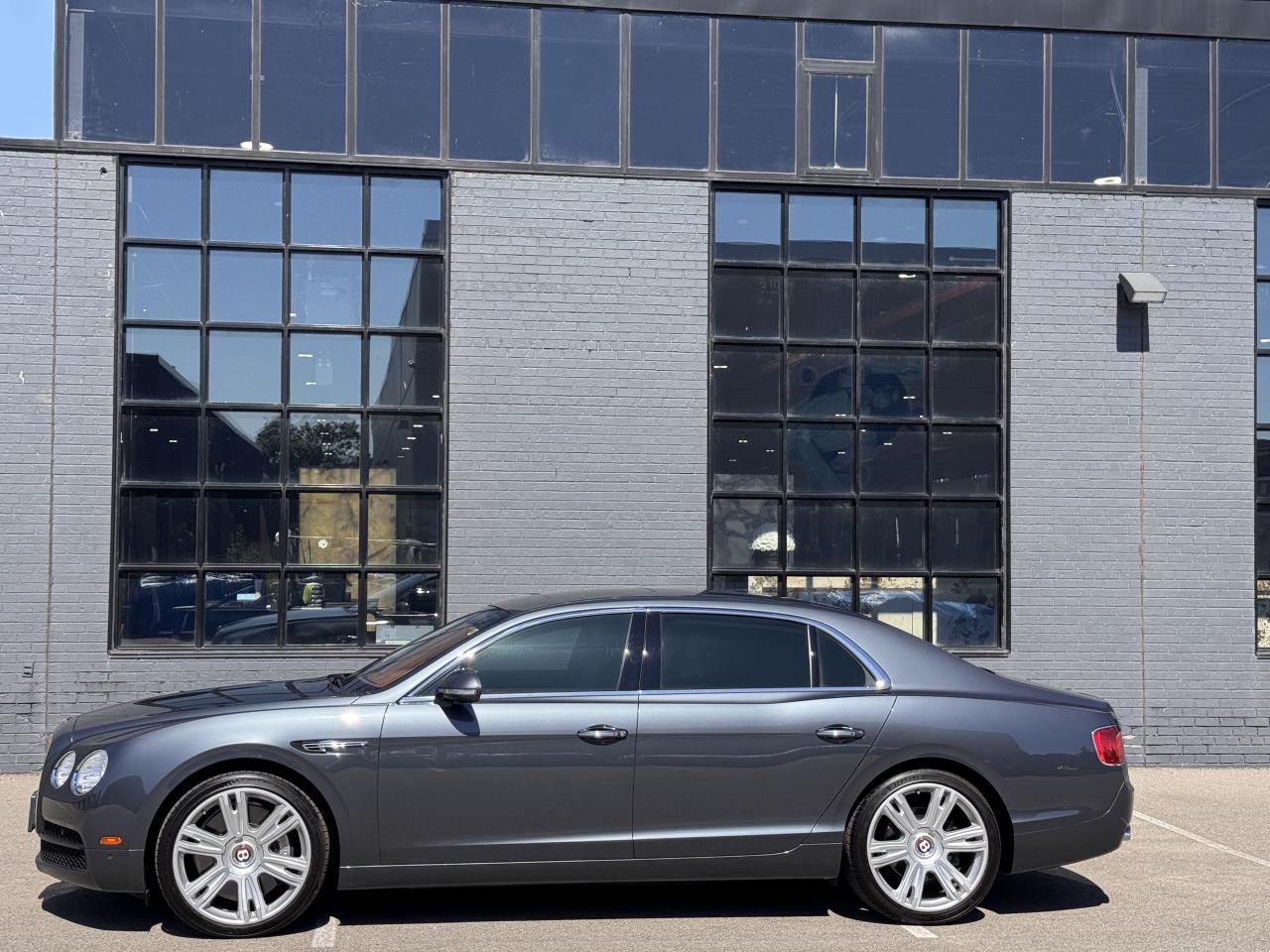 2018 Bentley Flying Spur V8 Sedan Photo3