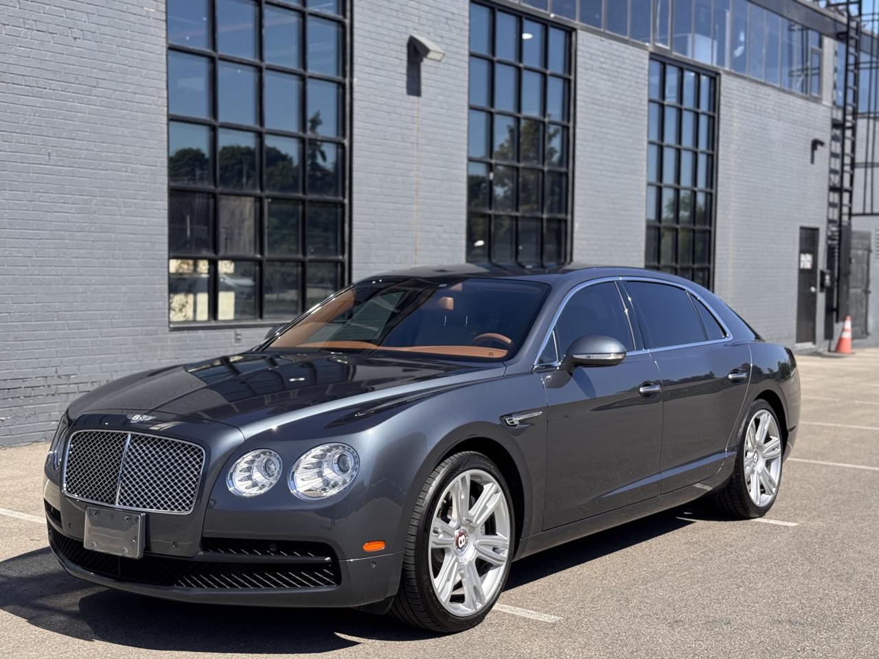 2018 Bentley Flying Spur V8 Sedan Photo