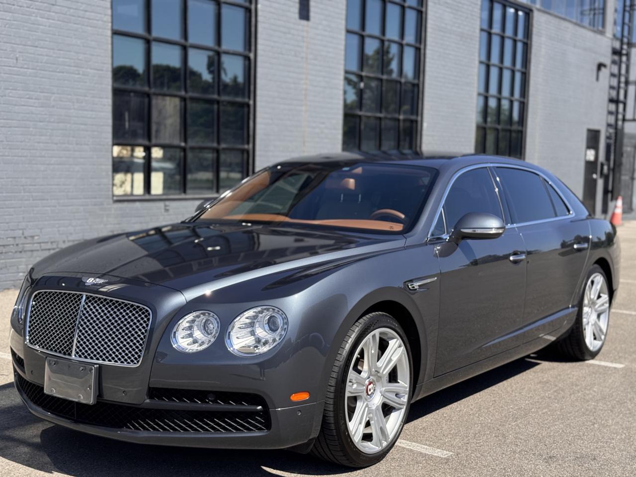 2018 Bentley Flying Spur V8 Sedan Photo