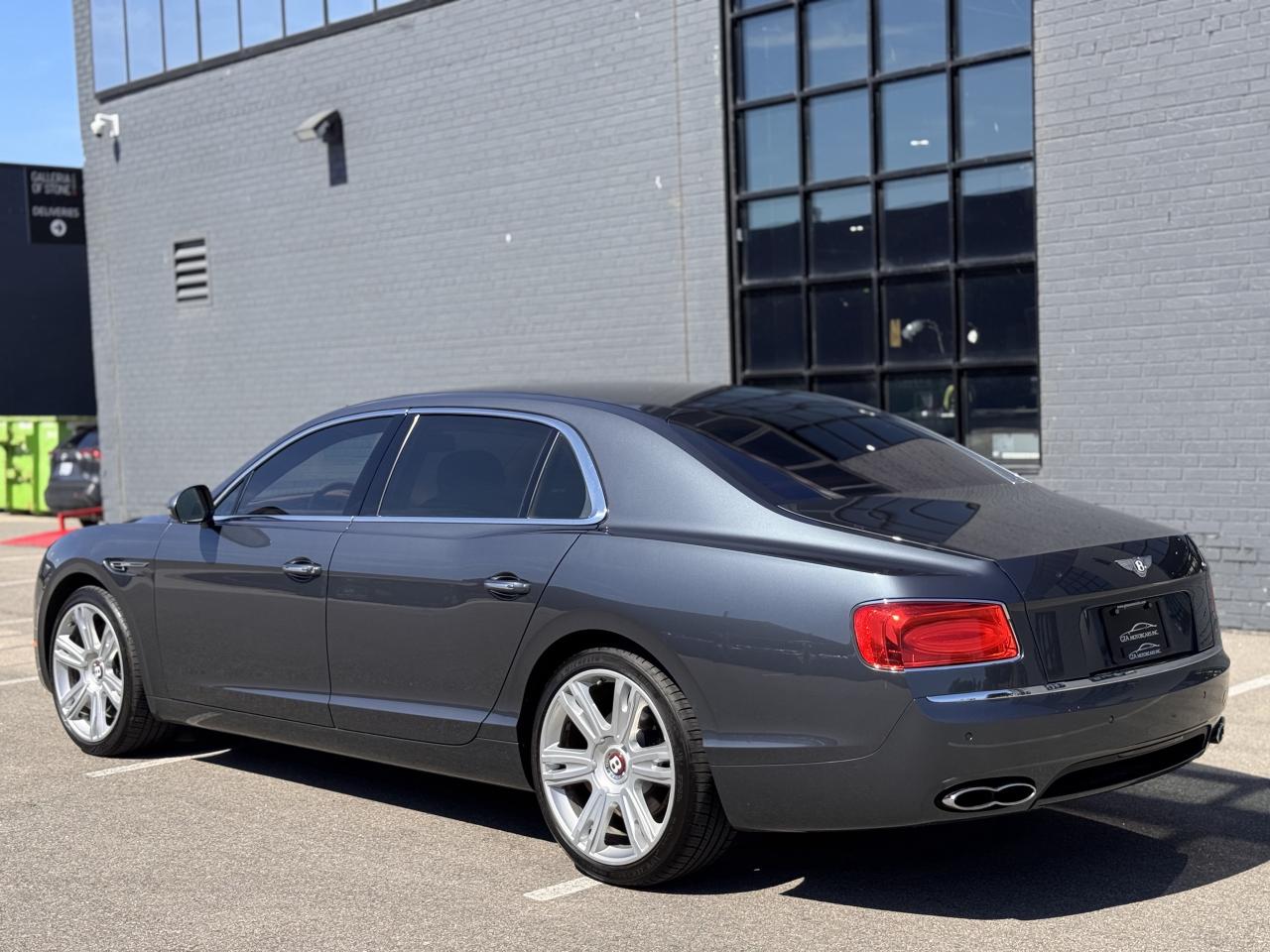 2018 Bentley Flying Spur V8 Sedan Photo