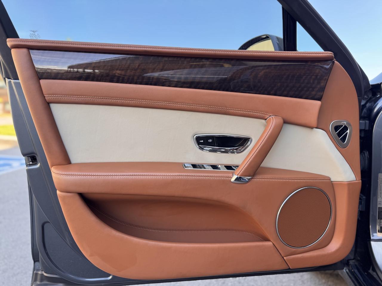 2018 Bentley Flying Spur V8 Sedan Photo