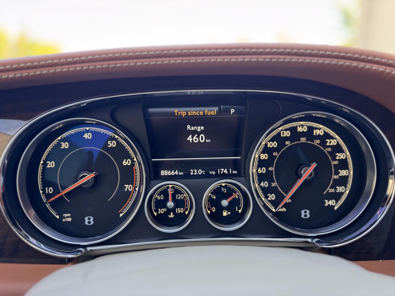 2018 Bentley Flying Spur V8 Sedan Photo