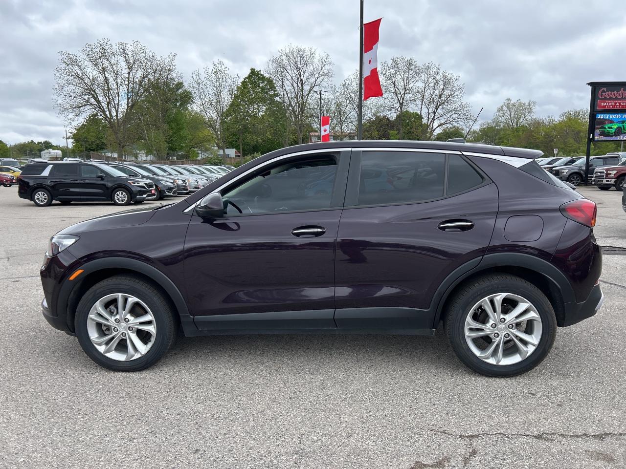 2020 Buick Encore GX PREFERRED, AWD, REMOTE START, BACK UP CAMERA! Photo