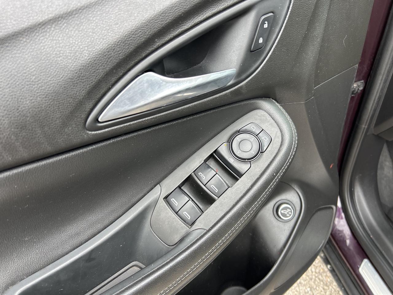 2020 Buick Encore GX PREFERRED, AWD, REMOTE START, BACK UP CAMERA! Photo