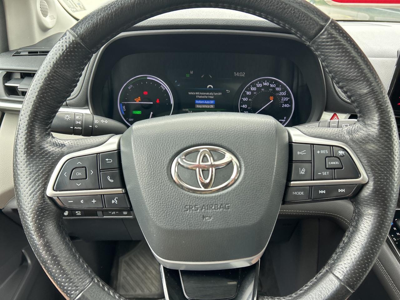 2021 Toyota Sienna LIMITED, HYBRID, CLEAN CARFAX, HEATED LEATHER Photo