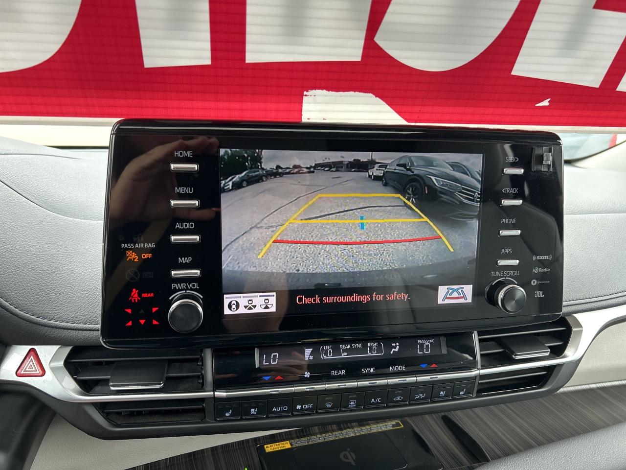 2021 Toyota Sienna LIMITED, HYBRID, CLEAN CARFAX, HEATED LEATHER Photo