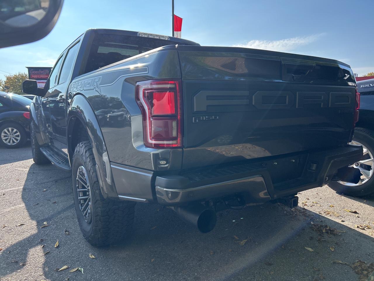 2019 Ford F-150 RAPTOR, SUNROOF, REMOTE START, LEATHER! Photo