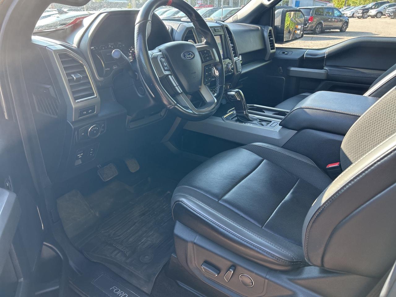 2019 Ford F-150 RAPTOR, SUNROOF, REMOTE START, LEATHER! Photo