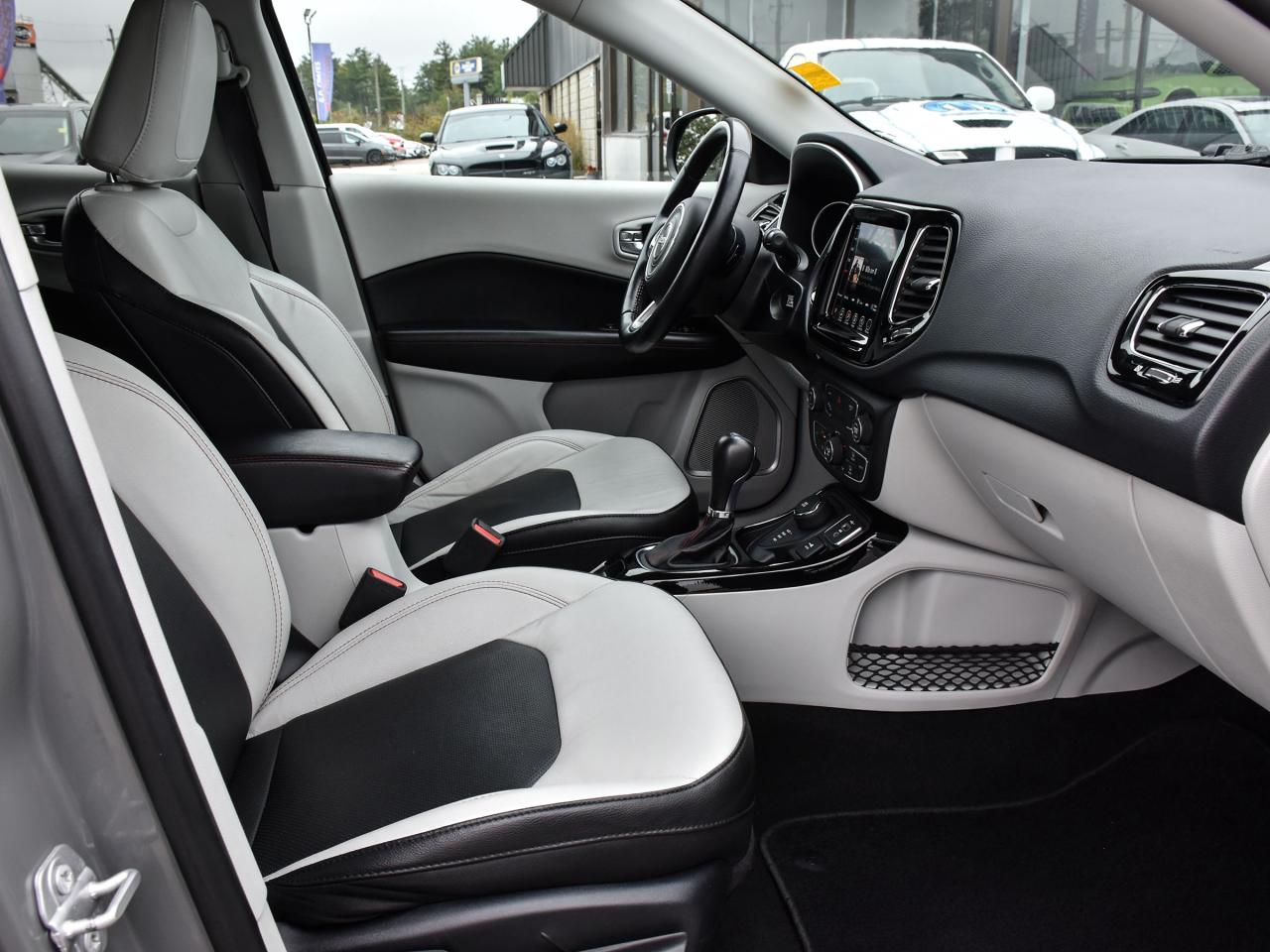 2021 Jeep Compass Limited 4x4 ~Bluetooth ~Backup Camera ~Leather Photo