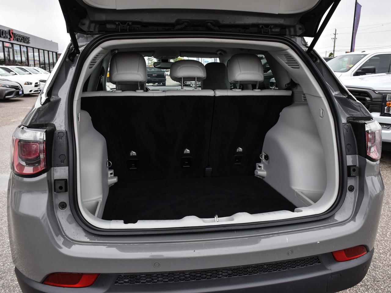 2021 Jeep Compass Limited 4x4 ~Bluetooth ~Backup Camera ~Leather Photo