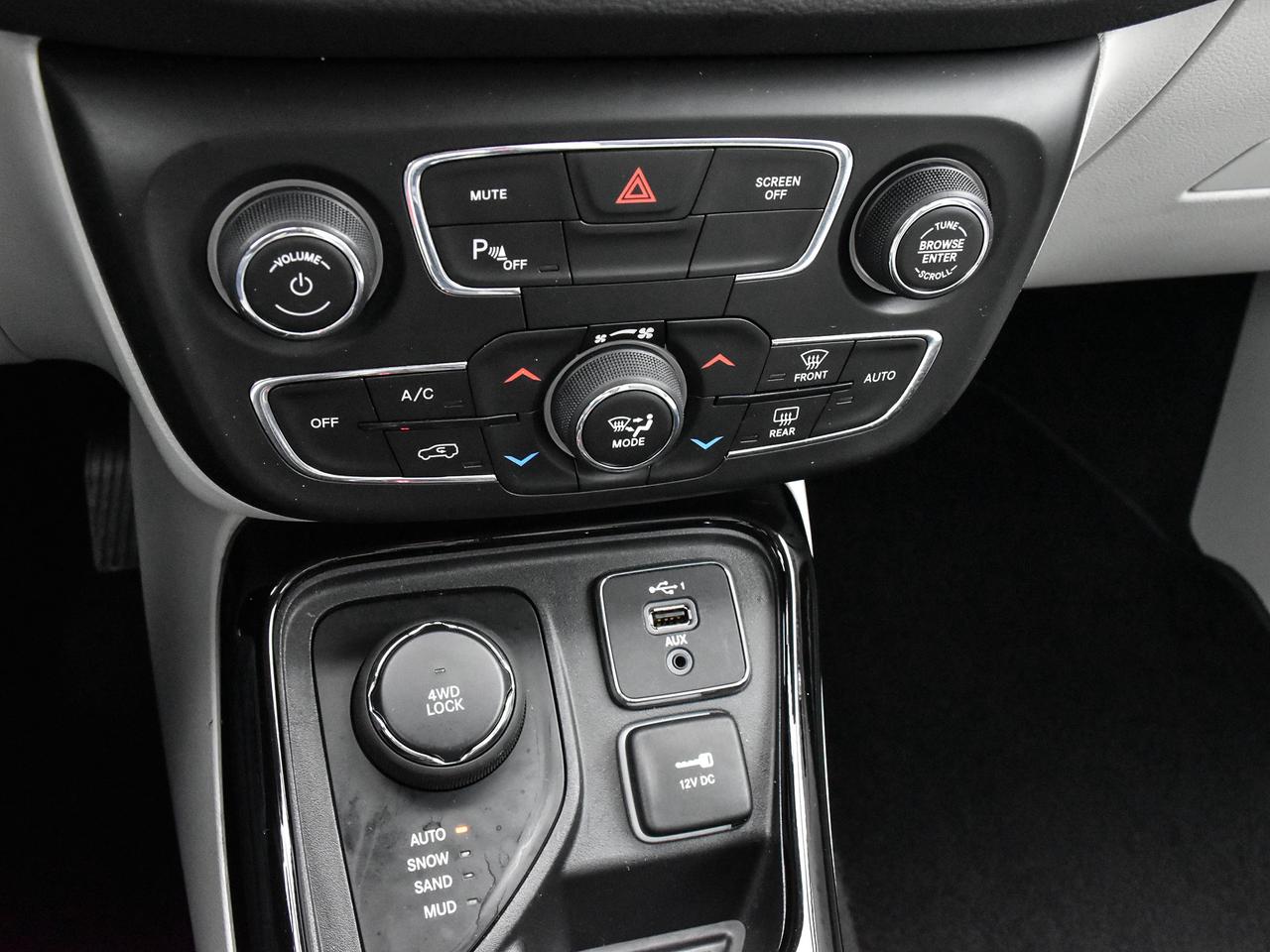 2021 Jeep Compass Limited 4x4 ~Bluetooth ~Backup Camera ~Leather Photo