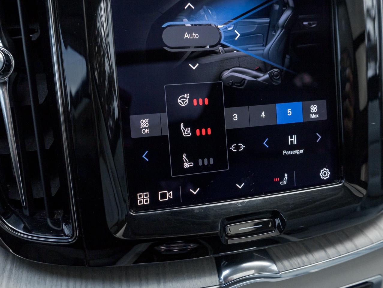 2022 Volvo XC60 Recharge T8 eAWD PHEV INSCRIPTION  NEW TIRES  MASSAGE SEATS Photo