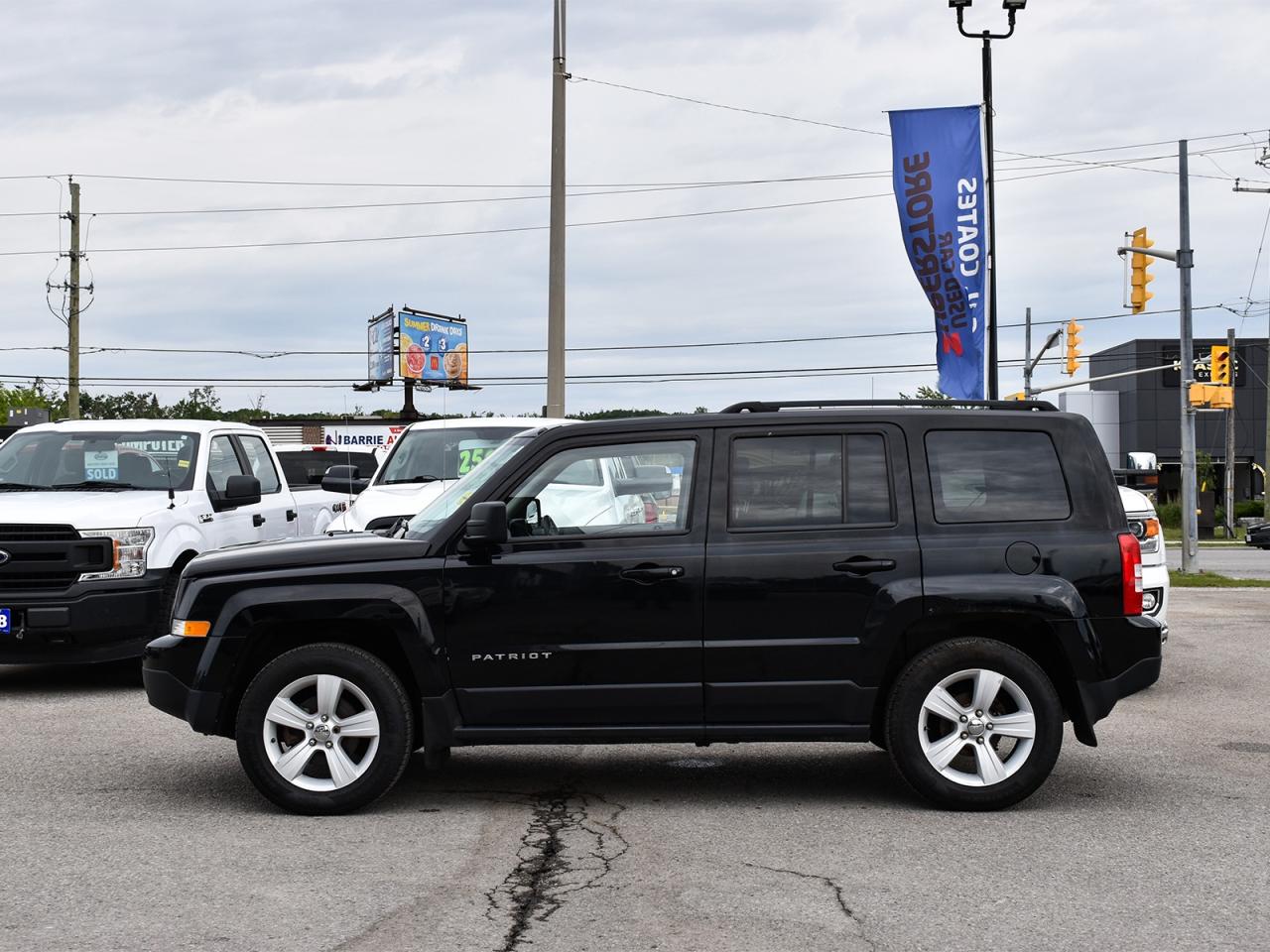2015 Jeep Patriot North 4x4 ~Bluetooth ~Fog Lamps ~Alloys ~LOW KM Photo