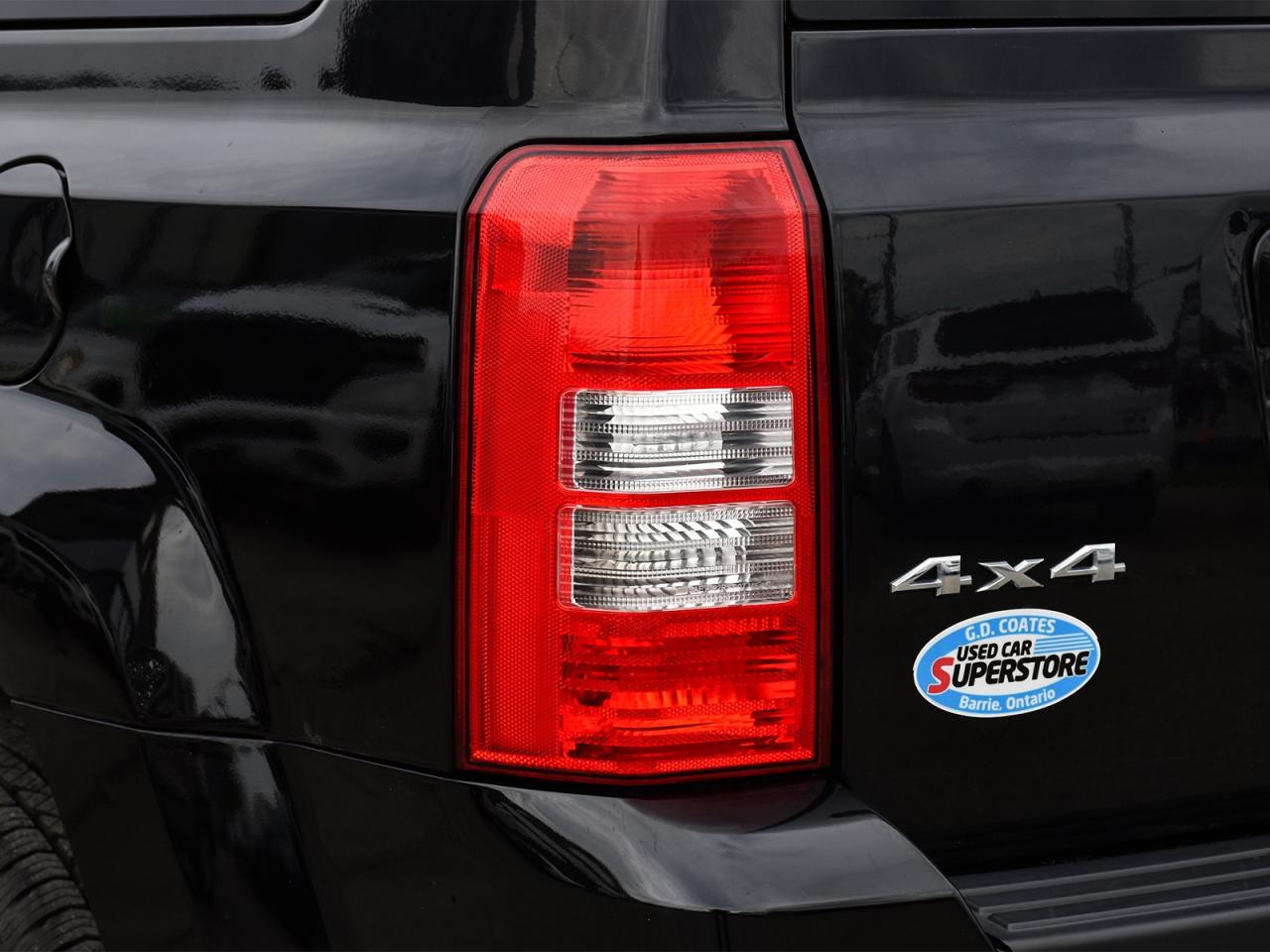 2015 Jeep Patriot North 4x4 ~Bluetooth ~Fog Lamps ~Alloys ~LOW KM Photo