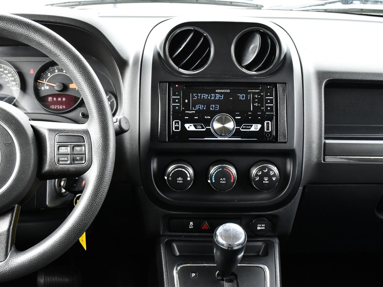 2015 Jeep Patriot North 4x4 ~Bluetooth ~Fog Lamps ~Alloys ~LOW KM Photo