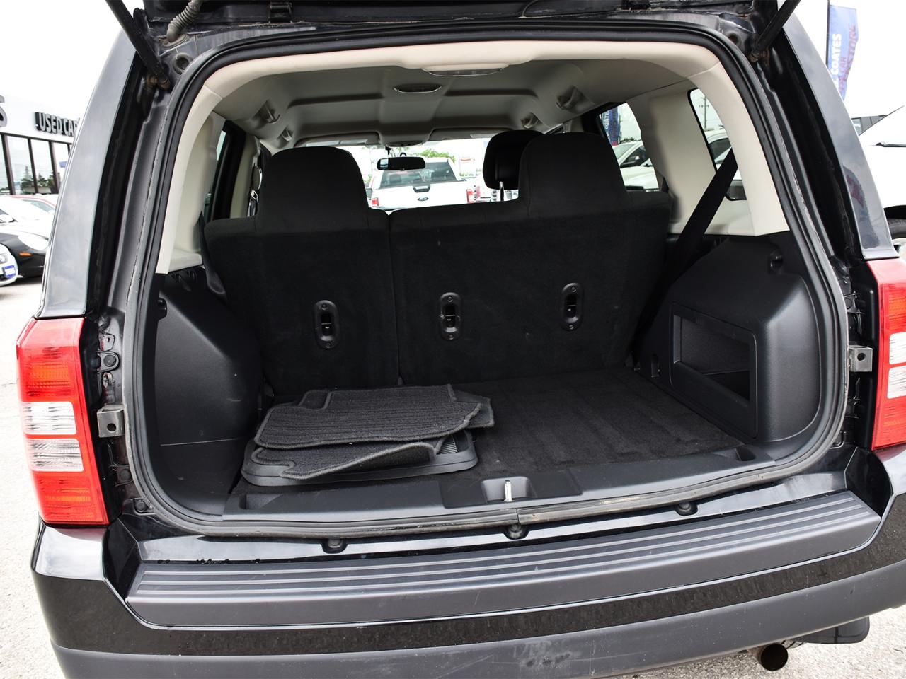 2015 Jeep Patriot North 4x4 ~Bluetooth ~Fog Lamps ~Alloys ~LOW KM Photo