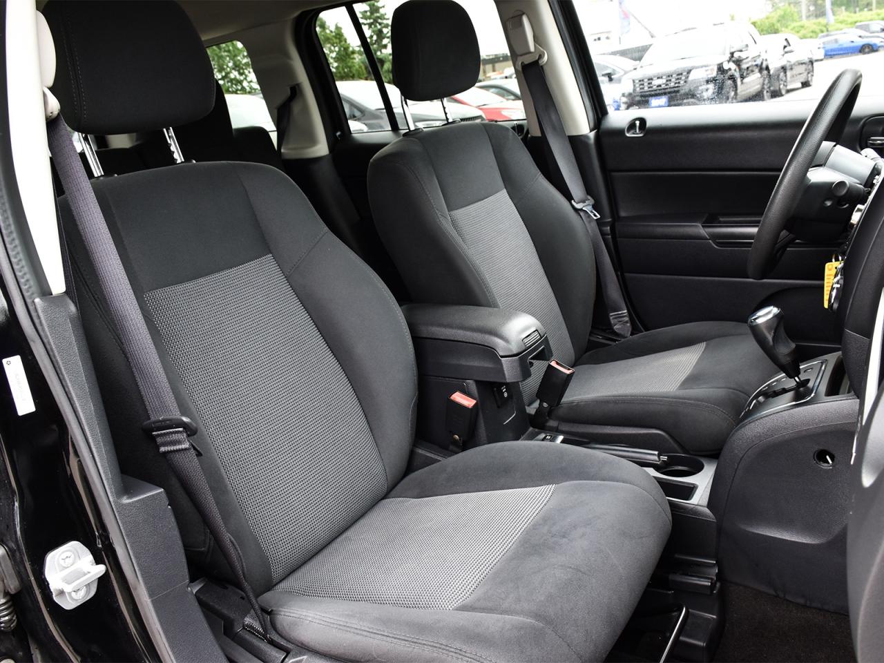 2015 Jeep Patriot North 4x4 ~Bluetooth ~Fog Lamps ~Alloys ~LOW KM Photo