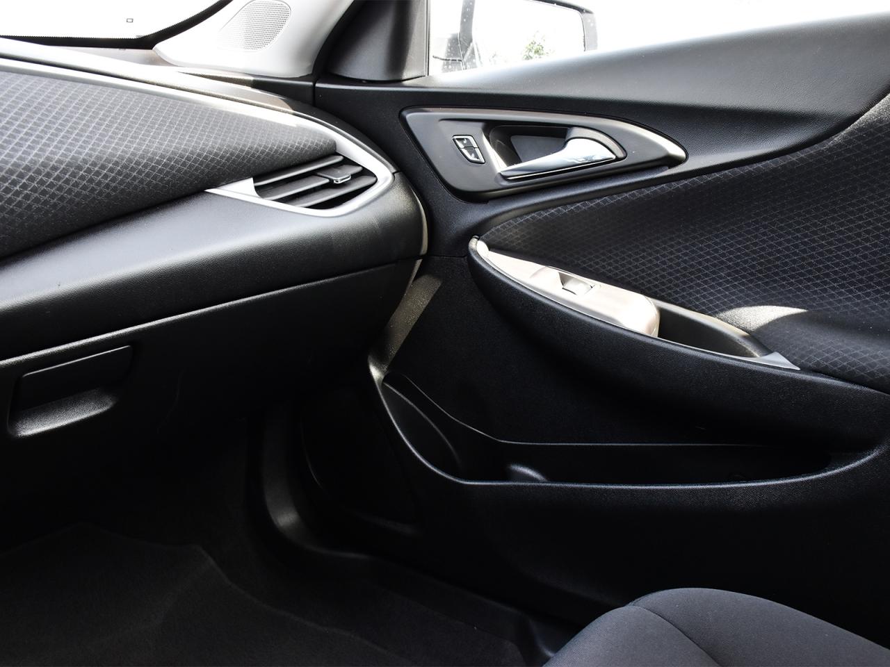 2023 Chevrolet Malibu LT ~Heated Seats ~Camera ~Bluetooth ~CarPlay ~Roof Photo