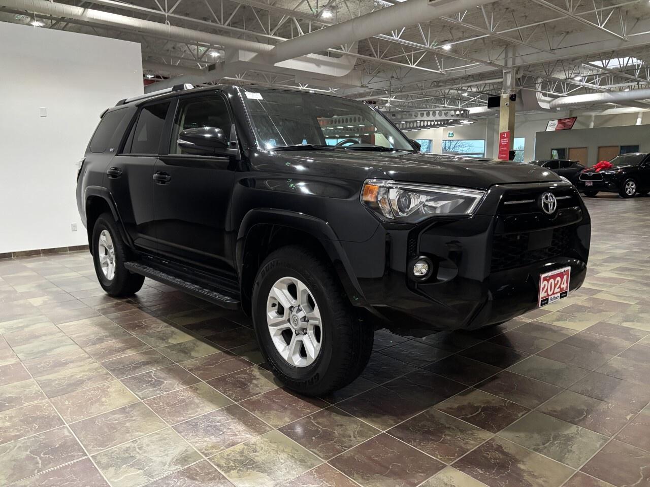 2024 Toyota 4Runner SR5 4WD Photo