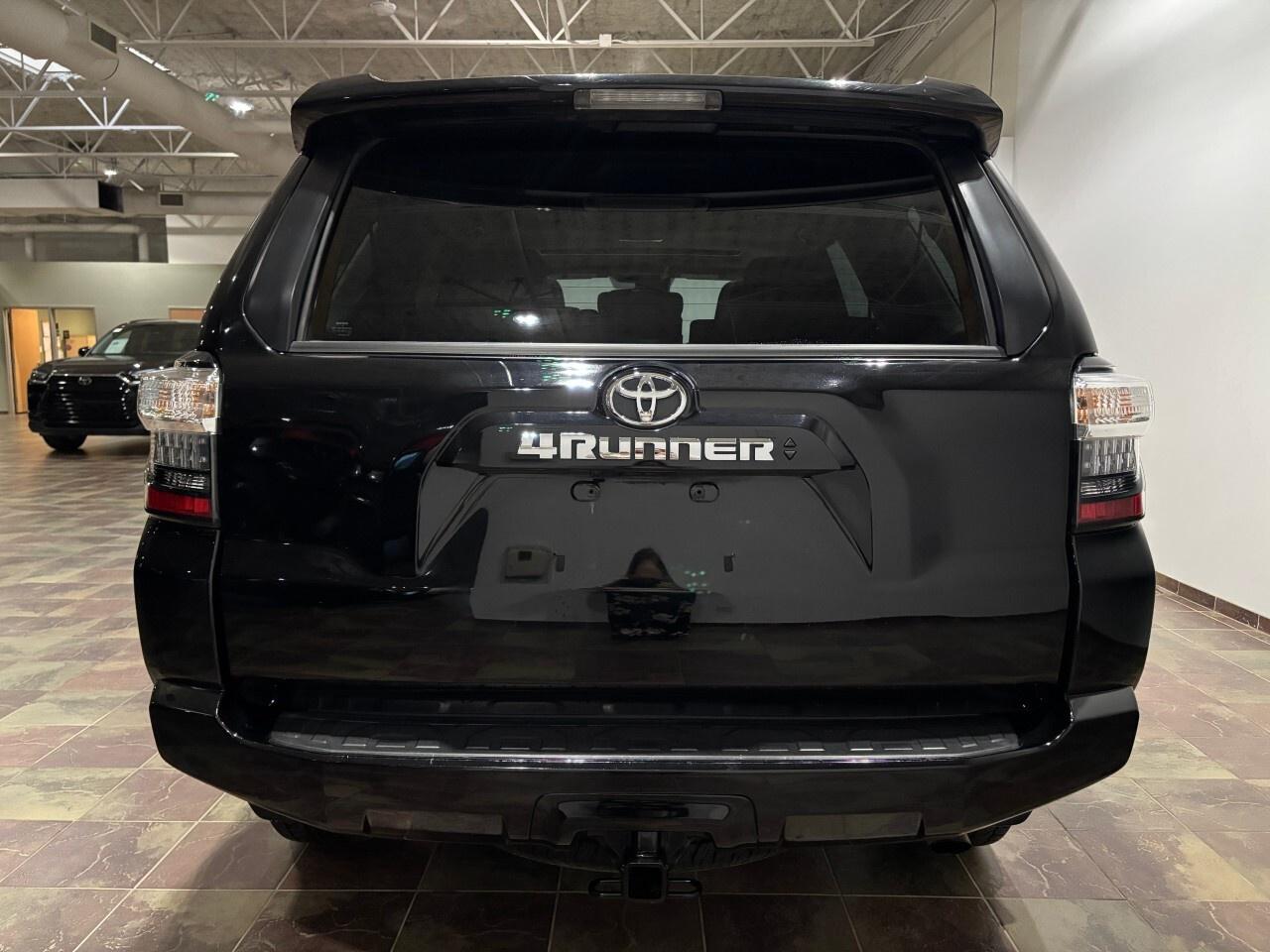 2024 Toyota 4Runner SR5 4WD Photo