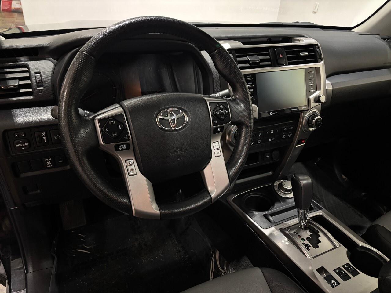 2024 Toyota 4Runner SR5 4WD Photo