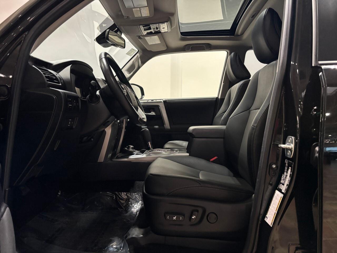 2024 Toyota 4Runner SR5 4WD Photo