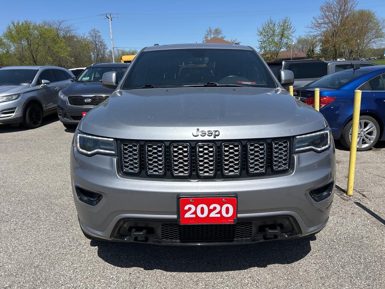 2020 Jeep Grand Cherokee ALTITUDE, SUNROOF, NAV, REMOTE START, CLEAN CARFAX Photo