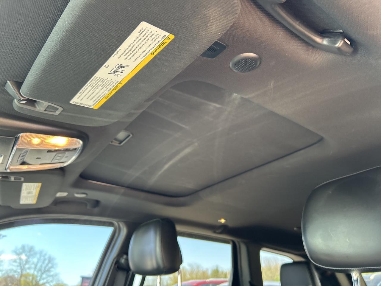 2020 Jeep Grand Cherokee ALTITUDE, SUNROOF, NAV, REMOTE START, CLEAN CARFAX Photo