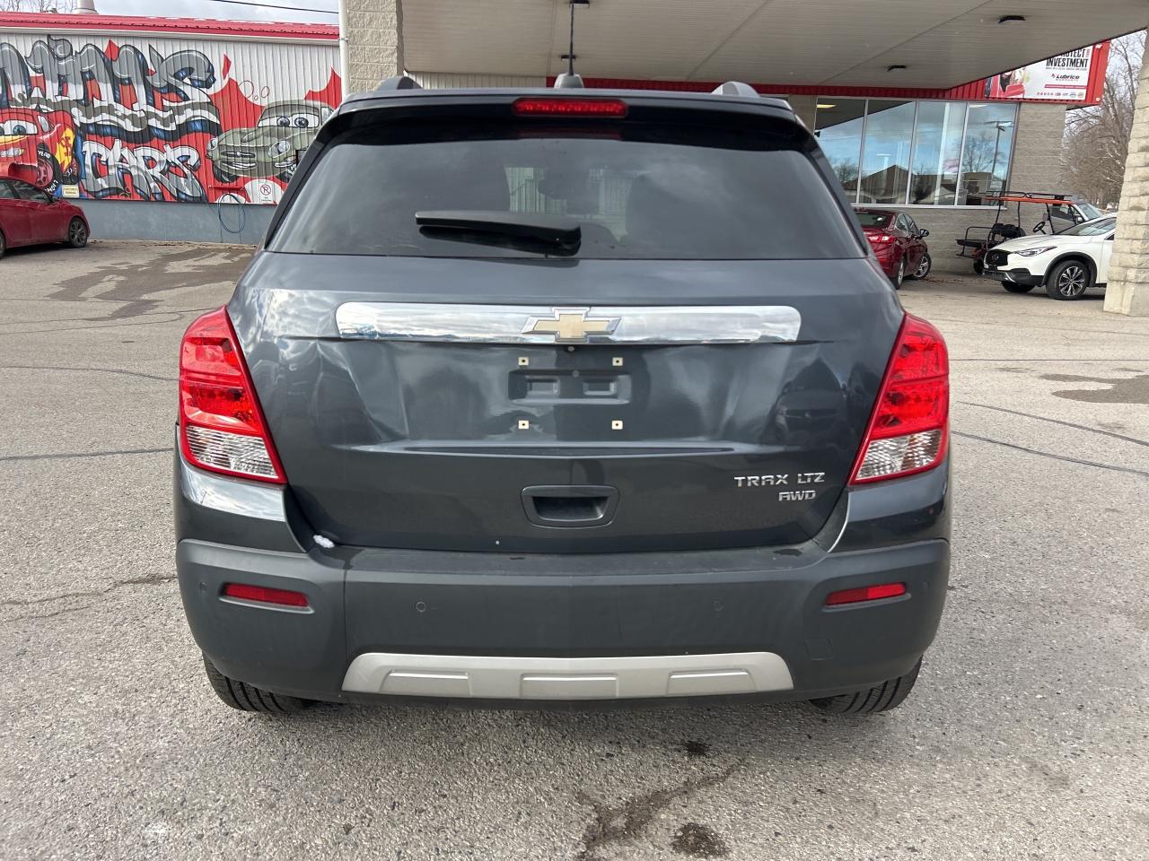 2016 Chevrolet Trax LTZ, CLEAN CARFAX, REMOTE START, SUNROOF! Photo